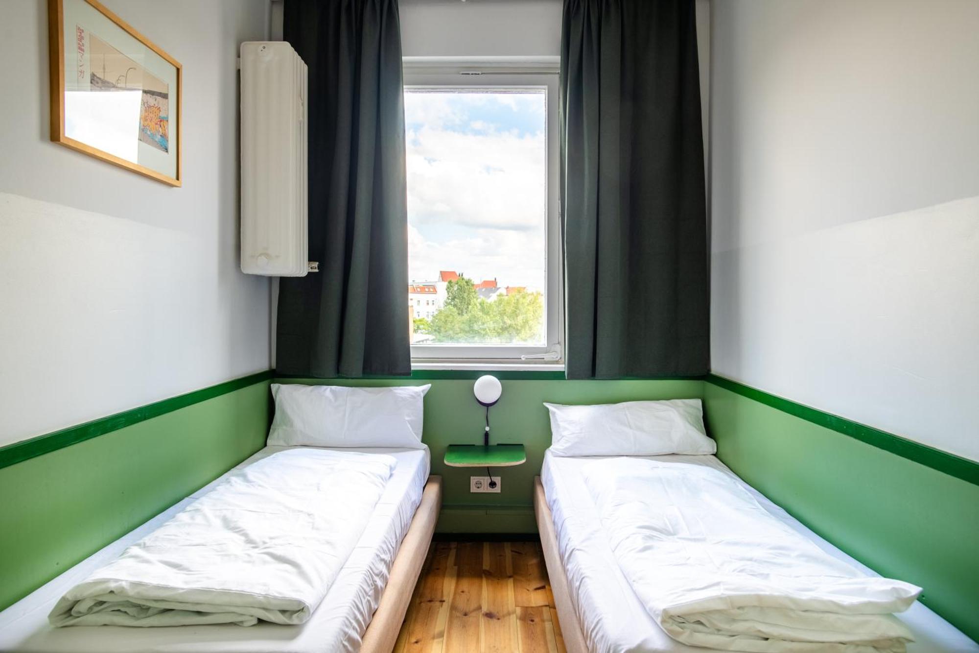 Flattering - Aparthotel