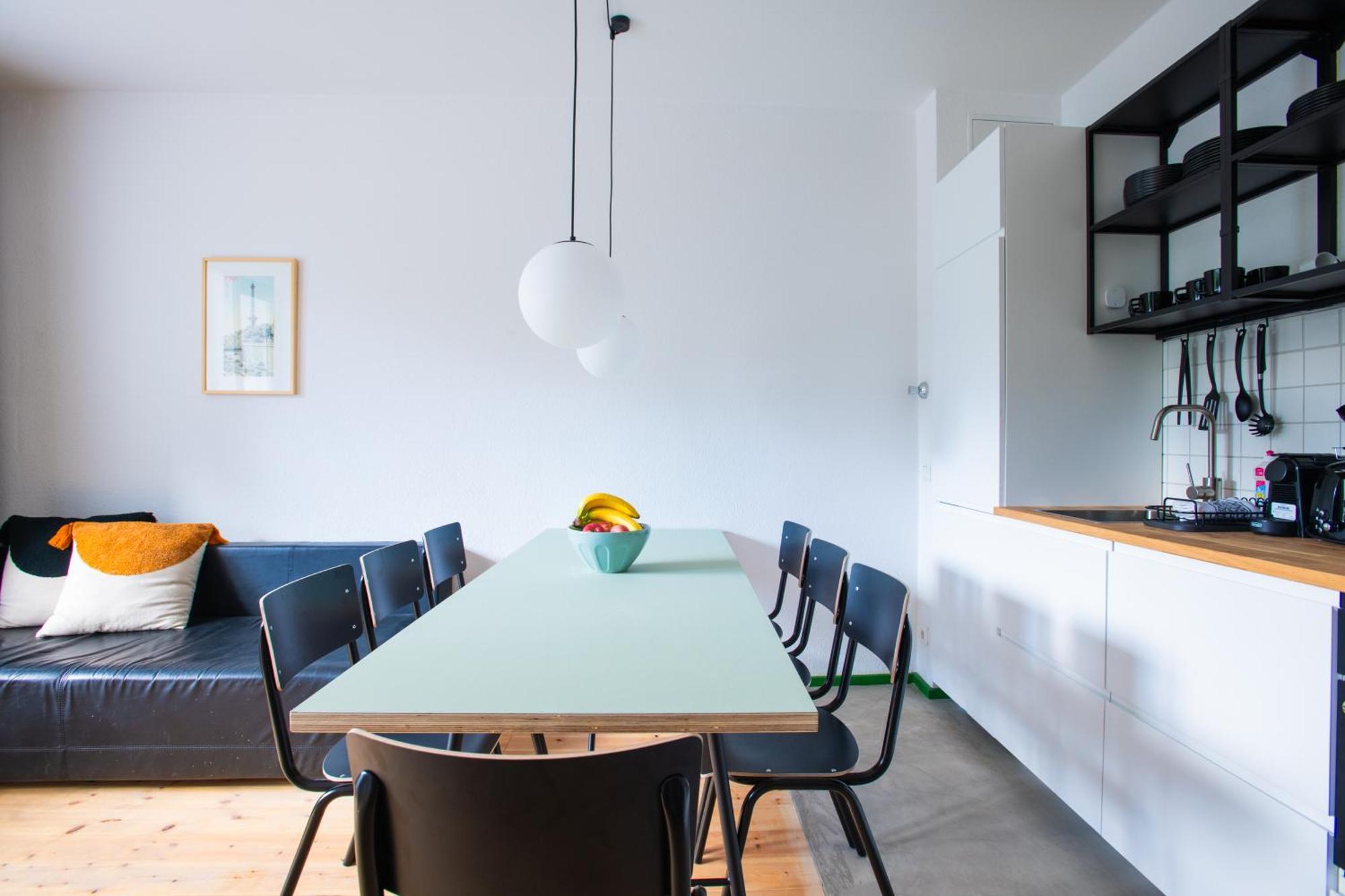 Flattering - Aparthotel